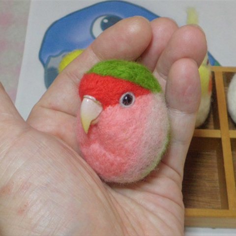 マグネット/ブローチ どちらか選択   ☆ コザクラインコ 　ノーマル ☆　　羊毛フェルト　受注作成　工房小鳥屋さん