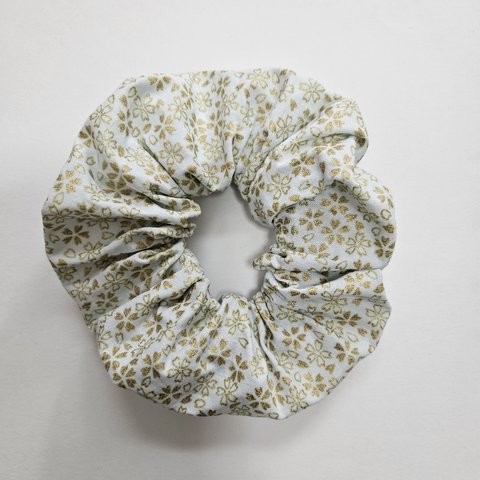 和柄のシュシュ     -scrunchie-