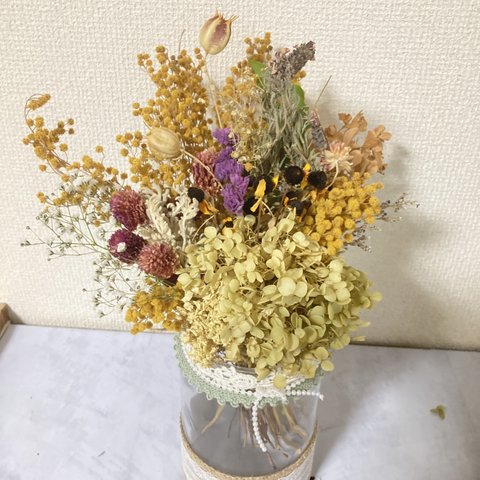 ⚛️アンティークな野原の花束