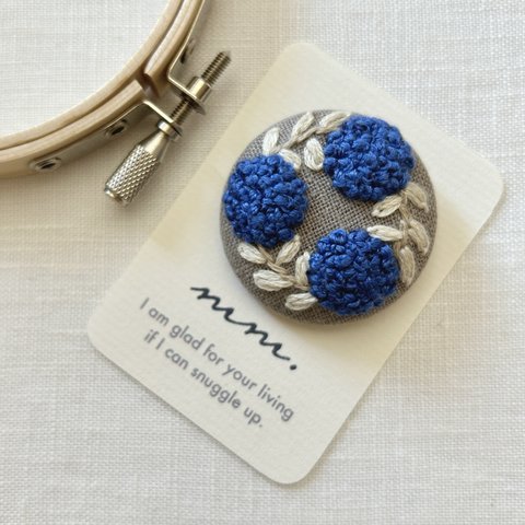 お花の刺繍ブローチ あじさい