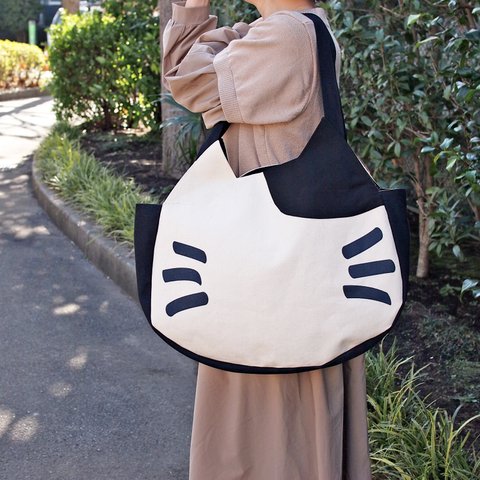 大きな猫顔トートバッグ ブチ Cat Tote Bag