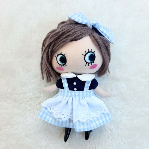 イーマリーちゃんサイズのお洋服　エプロン吊りスカートのお洋服