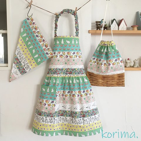 110～130☆着脱簡単☆フラワーラインパッチの可愛いキッズ 子供エプロン３点セット☆korima.