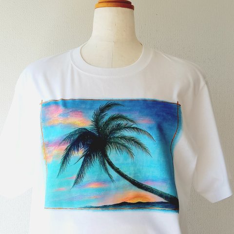 手描き　センチメンタルな夕暮れのヤシの木Tシャツ