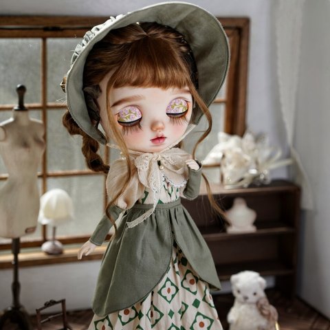 ブライスアウトフィット BJD 人形 SD 服  "四つ葉と花"