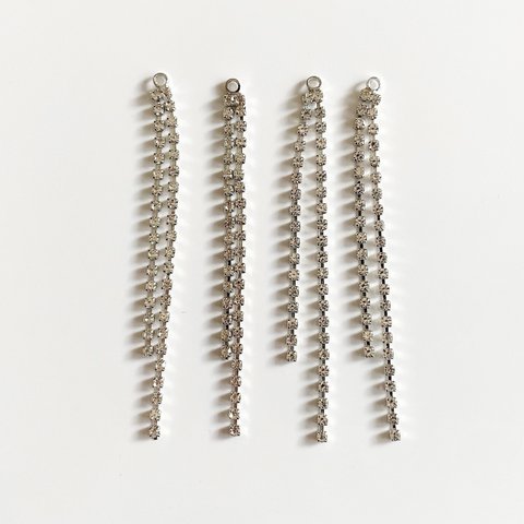 180)４個 /  ラインストーンチャーム / 70mm×4mm / ピアス / イヤリング / ハンドメイドパーツ /アクセサリーパーツ / インポート / キラキラ / シルバー / silver