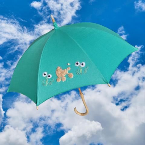 プードル刺繍の日傘(エメラルド・グリーンのリネン生地にベージュ・プードル)　UV加工済み/ poodle embroidery parasol
