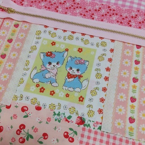 再販【作成キット】🍒ペタンコポーチ🍓キルトポーチ ☆ねこ🐱 