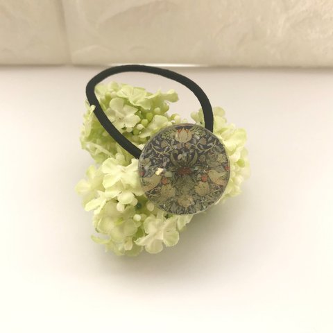 #レジン　桜/アンティーク/ヘアゴム　オフィスで大人/オシャレ・大切な日に・普段使いにさり気なく　ヘアゴム