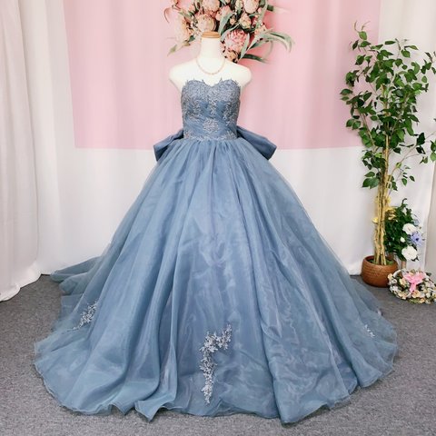 ブルーグレー　オーガンジーの素材、リボンカラードレス、ハンドメイドウェディングドレス