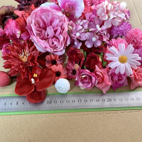 花材パッケージ、胡蝶蘭、菊、バラ、ショーボールフラワー用赤・ピンクの高品質オーダー造花40本 N15