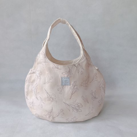 ころりんバッグ　Lサイズ　ショルダー　トートバッグ　　kororin bag 軽い　大きめ＊ざっくり　チューリップ　くすみベージュ