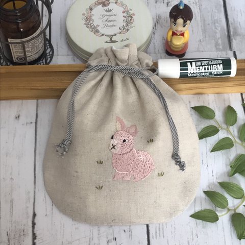 再販＊手刺繍🪡巾着ポーチ　🐰うさぎピンク