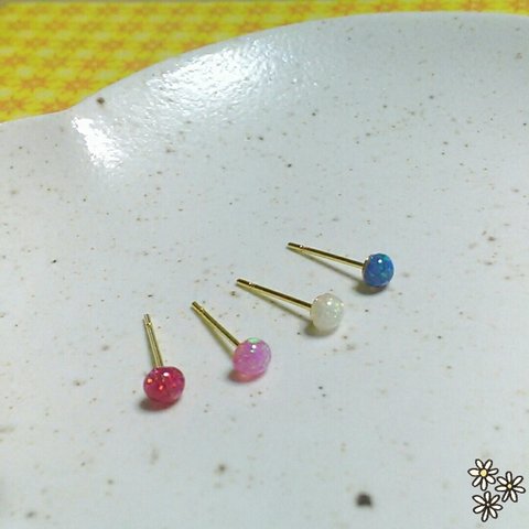 京都オパールまあるいピアス（イヤリング）