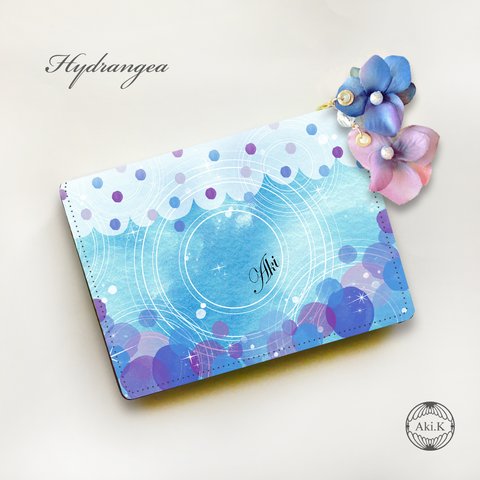 【名入れオーダー】紫陽花のカードケース　ブルー　紫陽花のチャーム付き