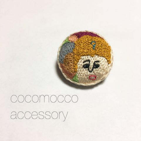 moccoブローチ