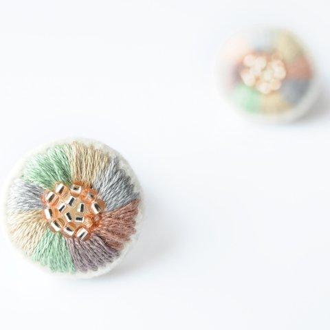 ＜Stella～遊び好きの星～＞刺繍ピアス◎ヴィンテージグレイッシュ◎2way★ロングポスト/アレルギー対応変更可能