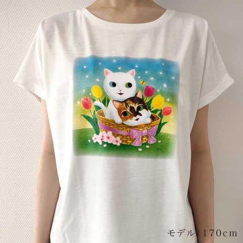 【特別セール】ねこのミケ・タマ＆春のお花　おしゃれウィメンズドルマンTシャツ