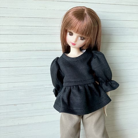 ペプラムトップス☆リカちゃんブライスの洋服(黒)