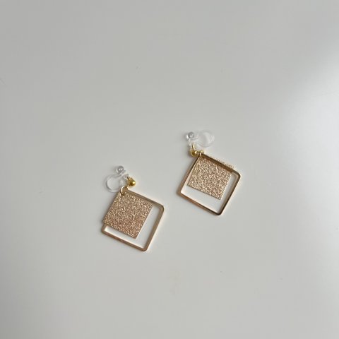 W square earring