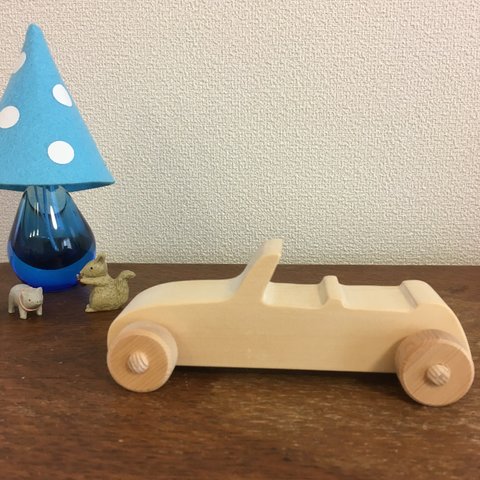 送料込み♪木のぬくもり おもちゃの車【オープンカー】