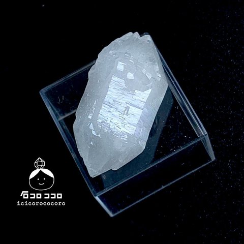 【1点もの】モロッコの砂漠から！ジオードで生まれた、両剣水晶03【かわいい鉱物標本】