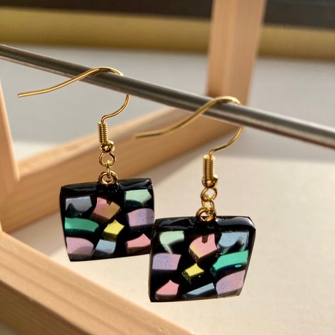 ピアス、イヤリング（ステンド）レジン　かわいい　キラキラ