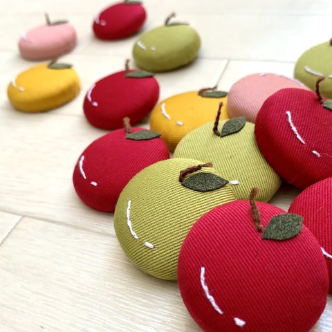 小さなブローチ【りんご、青りんご、柚子、桃】
