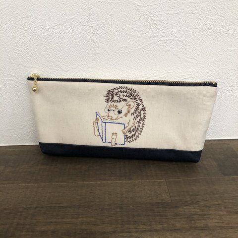 《再販》刺繍ペンケース（ハリネズミ）