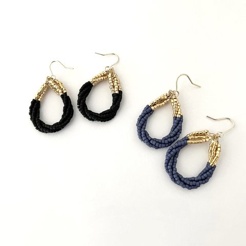 ツイスト フープ ピアス/イヤリング【 Black・Navy】