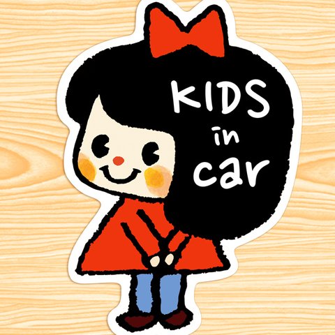 KIDS IN CAR キッズインカー マグネットステッカー(赤いワンピース）