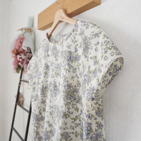 4/17♡新入荷｜リバティ＊フレンチスリーブのブラウス（9号)