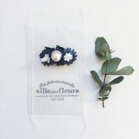 petit marguerite earring シャイニーパール グレー