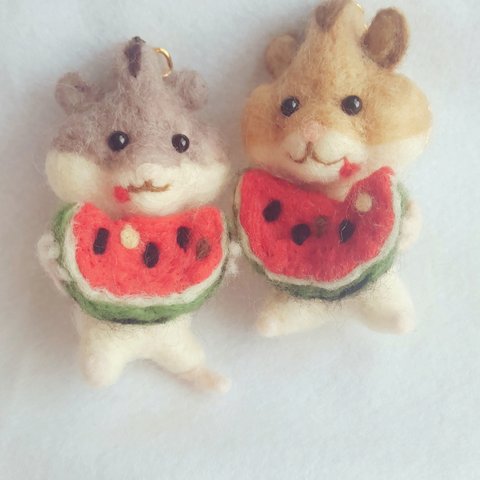 ぷらーん つままれハムスター スイカ 🍉