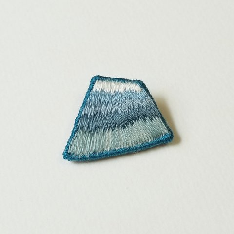 富士山(夏)の刺繍ブローチ