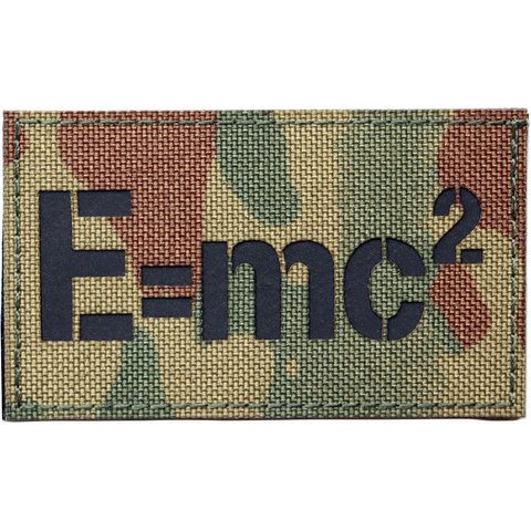 ワッペン E=mc2（アインシュタインの公式） カッティング（切り抜き）パッチ マジックテープ（ベルクロ・面ファスナー）着脱 迷彩柄