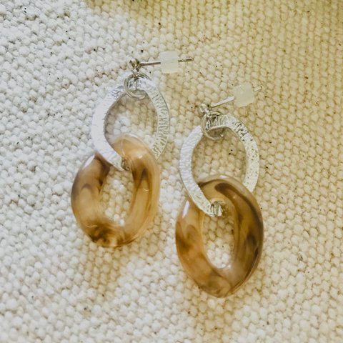 ミルクティーべっこう&シルバーピアス