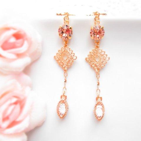 ~Princess　jewelry～Vローズ〜【イヤリング】ゆらゆら揺れる  スワロフスキー      春イヤリング/ネジバネ式イヤリング