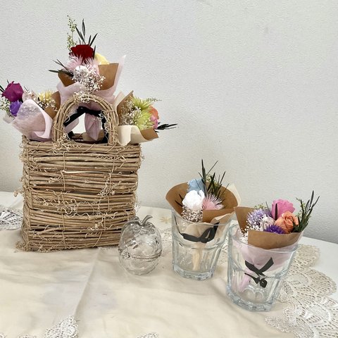 【2つ以上お買い上げ送料無料】プリザーブドフラワー💐ドライフラワー　ミニ　ブーケ　　発表会　　　　　　　母の日　ギフト　プレゼント🎁　コンパクト