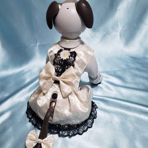 アイボの服　aibo の洋服　(ドレス)　ホワイト