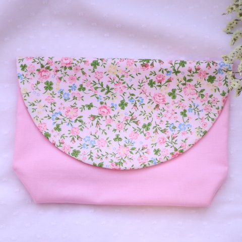 横入れお弁当袋🌸花柄🌸開閉をマジックテープかプラスナップお選び頂けます☺️