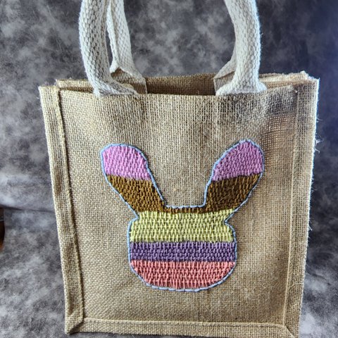 『値下げしました!』無印良品 ジュートバッグ リメイク ダーニング刺繍 うさぎ