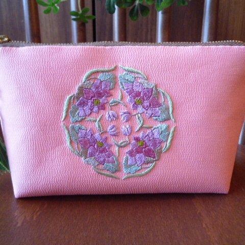 日本刺繍のファスナーポーチ（蓮花丸紋‐1）(F1810)