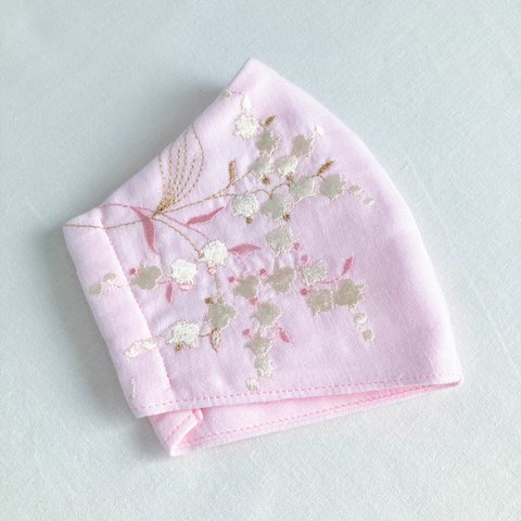 きれいめ　すずらんの刺繍　大人用　ダブルガーゼのマスク