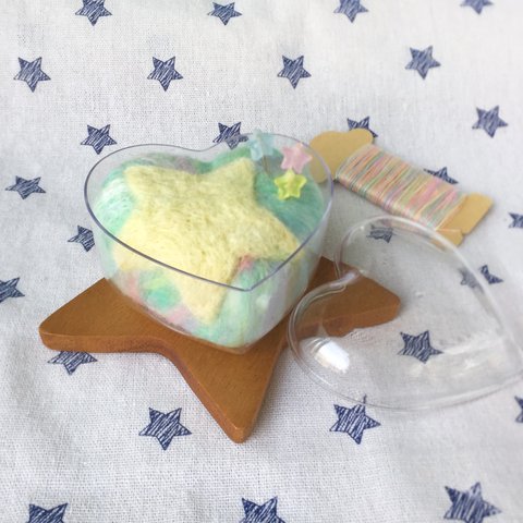 虹色ハート輝く星の羊毛フェルトピンクッション【針刺し 針山】