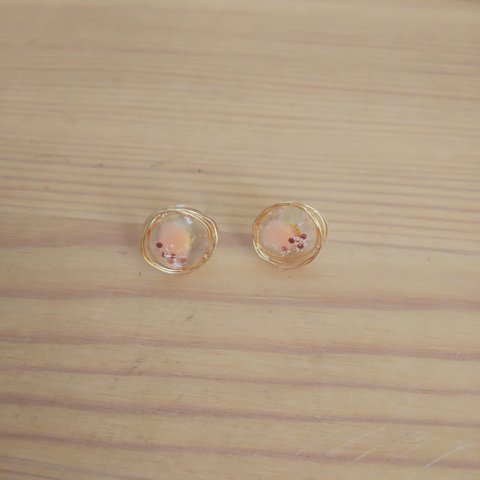 レジンピアス ピンクとラメ