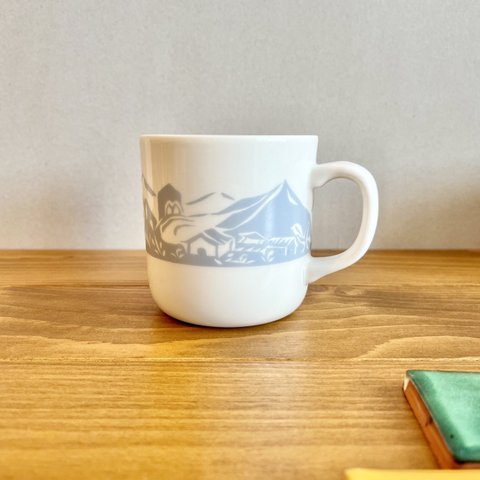 切り絵のマグカップ【グレイッシュブルーの山々】容量325ml 大容量　軽量　コーヒーカップ　ティーカップ　コーヒー　紅茶　スープカップ　プレゼント　ギフト