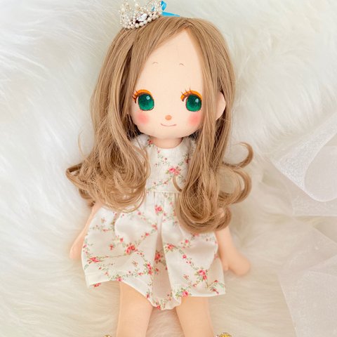 tiara doll  グリーン目×アッシュゴールドhair