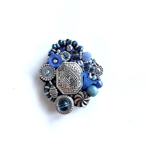 con Azul 26  Antique Silver Beads Reunion  ビーズ刺繍ブローチ
