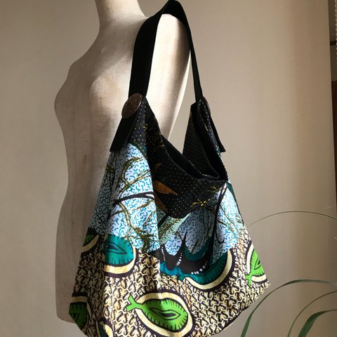 アフリカの布のバッグ